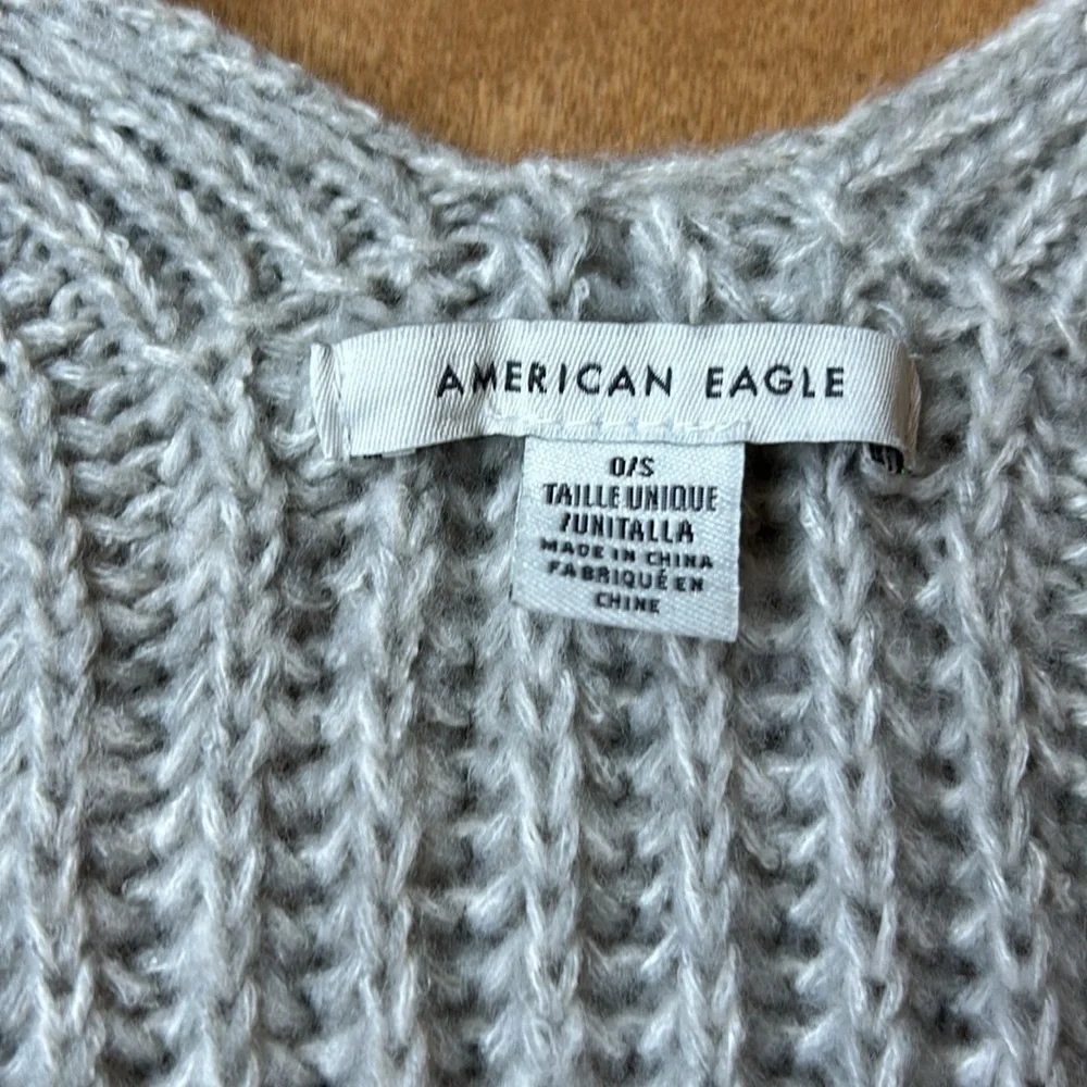 American Eagle Cozy Ombre Knit Wrap - Picture 4 of 4